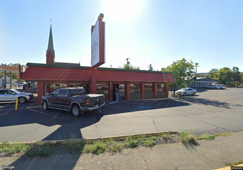 302 W 2nd St, the Dalles, OR 97058 - photo 1