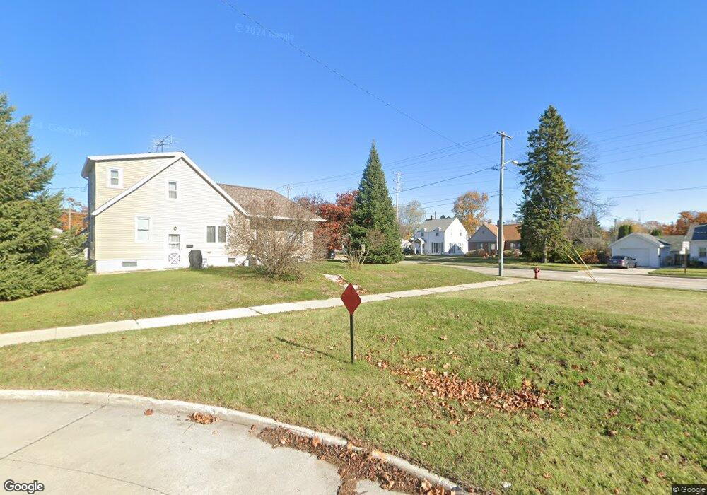 1802 Clermont St, Manitowoc, WI 54220 - photo 1