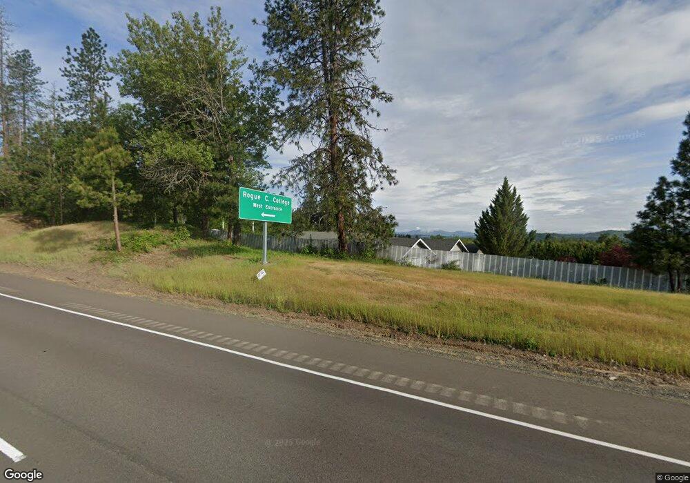 1894 Honeylocust Dr, Grants Pass, OR 97527 - photo 1