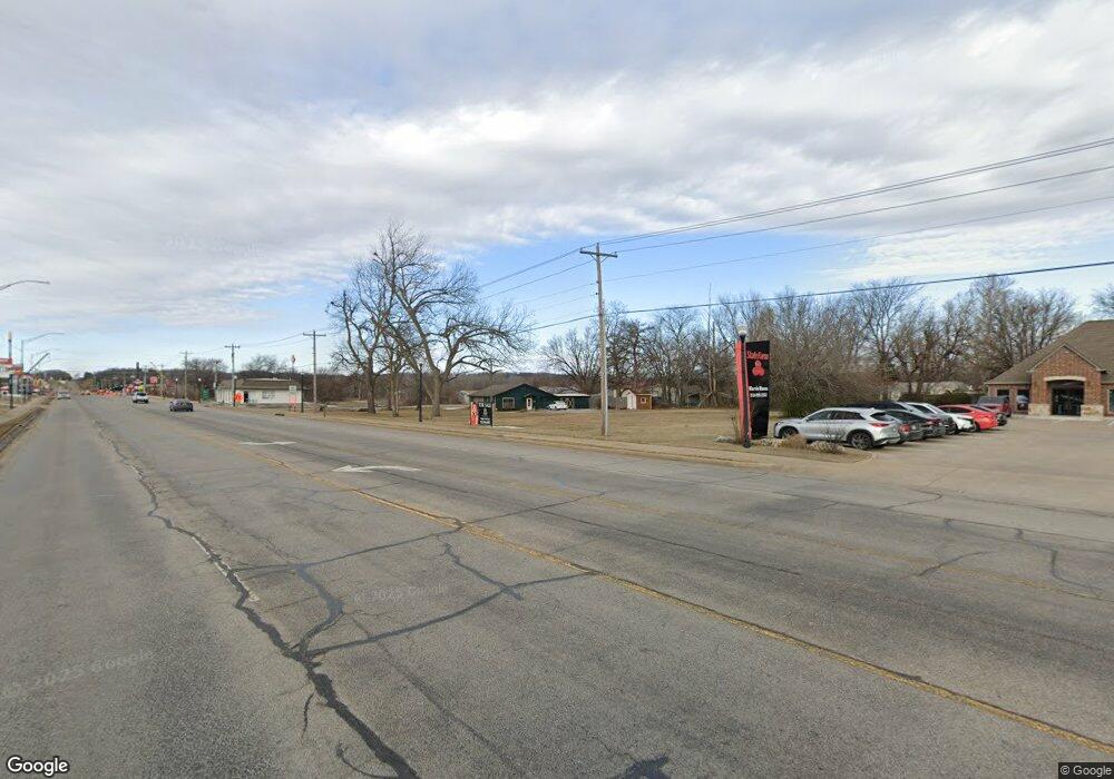 137 E 141st St, Glenpool, OK 74033 - photo 1