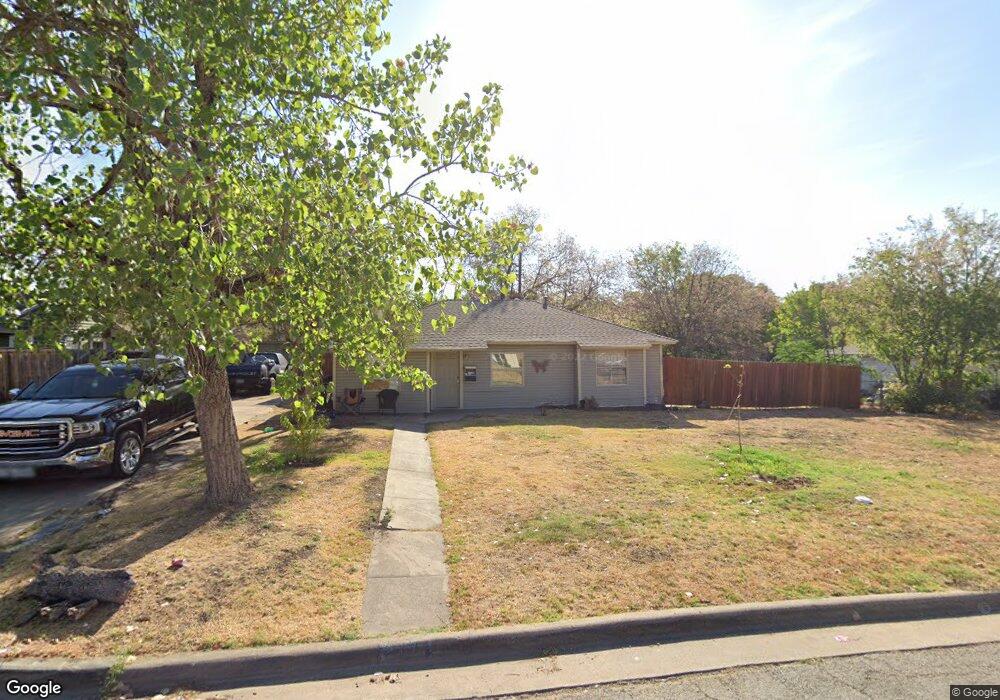 417 Cimarron Trace, Grand Prairie, TX 75051 - photo 1