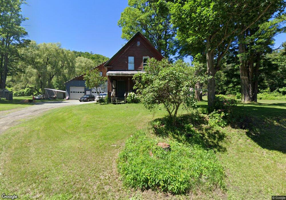 527 Us Route 5 N, Barnet, VT 05821 - photo 1