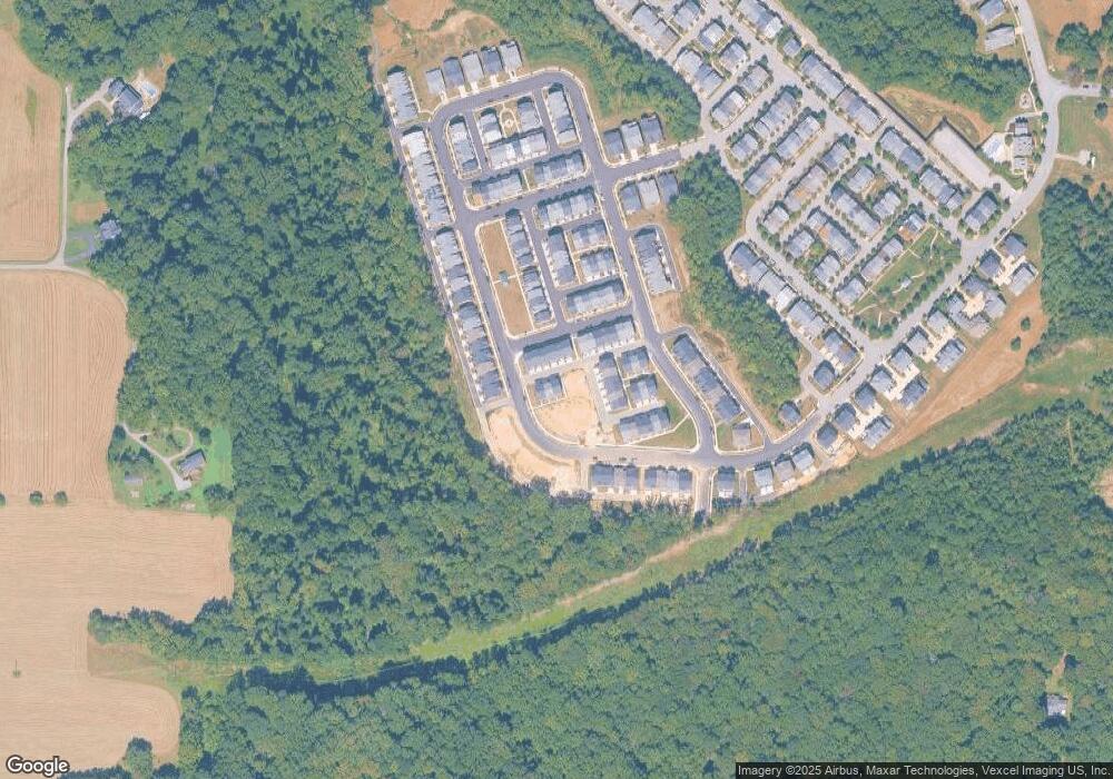 0 327 Buckeye Cicle unit MDCH2017530, La Plata, MD 20646 - photo 1