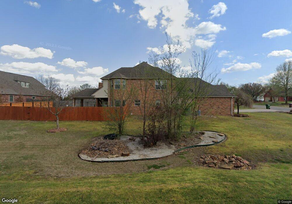 611 S Tall Chief, Skiatook, OK 74070 - photo 1