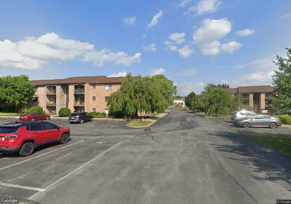 916 Cold Spring Rd unit 10, Allentown, PA 18103 - photo 1