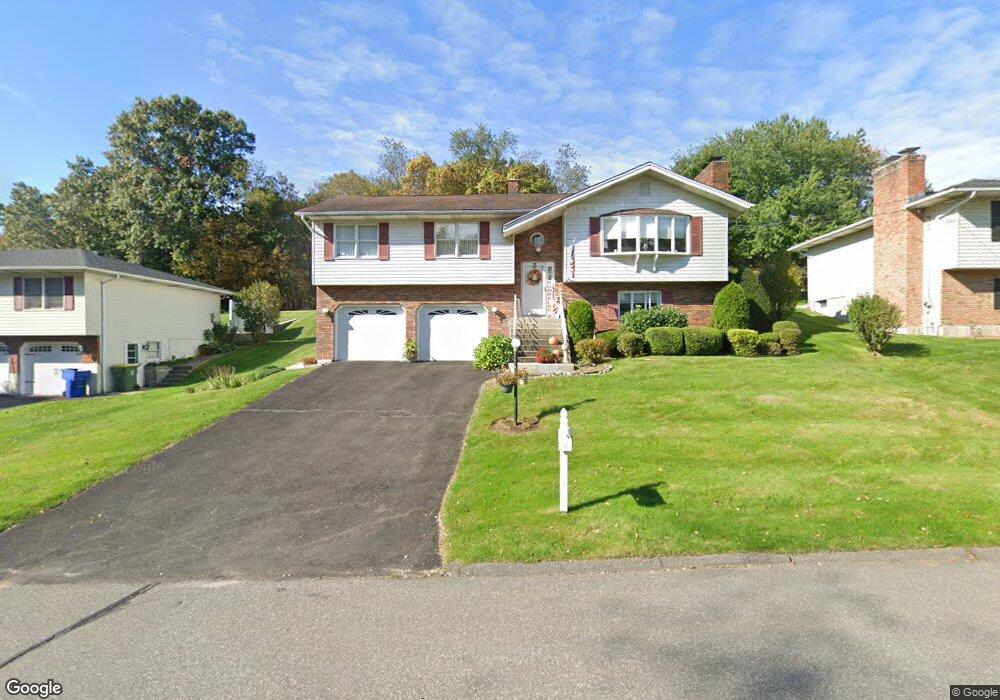 22 Middleway E, Waterbury, CT 06708 - photo 1