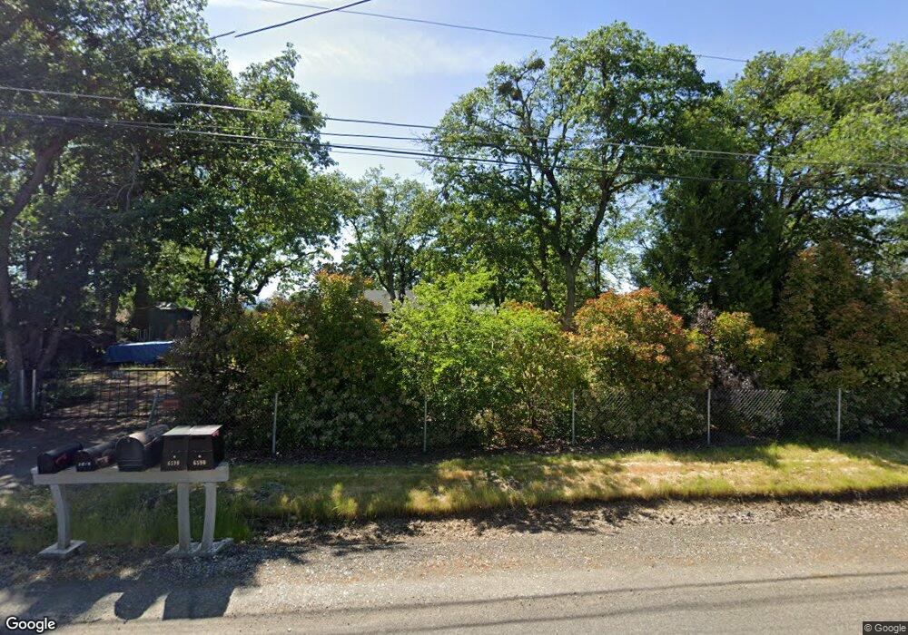 6589 Pinehurst St, Central Point, OR 97502 - photo 1