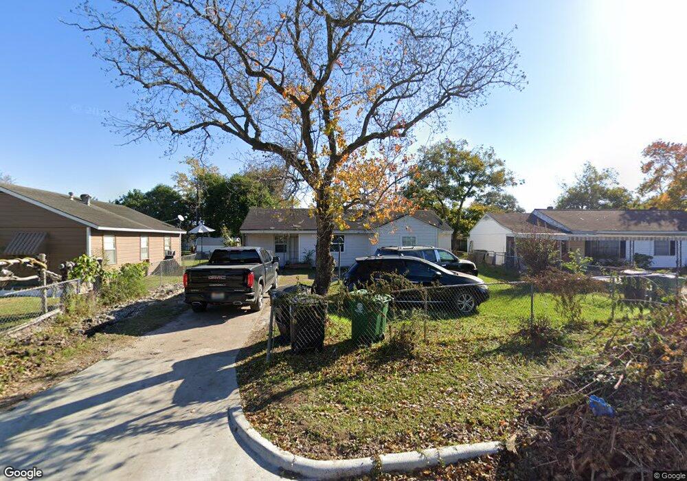 3060 Sagebrush Dr, Houston, TX 77093 - photo 1