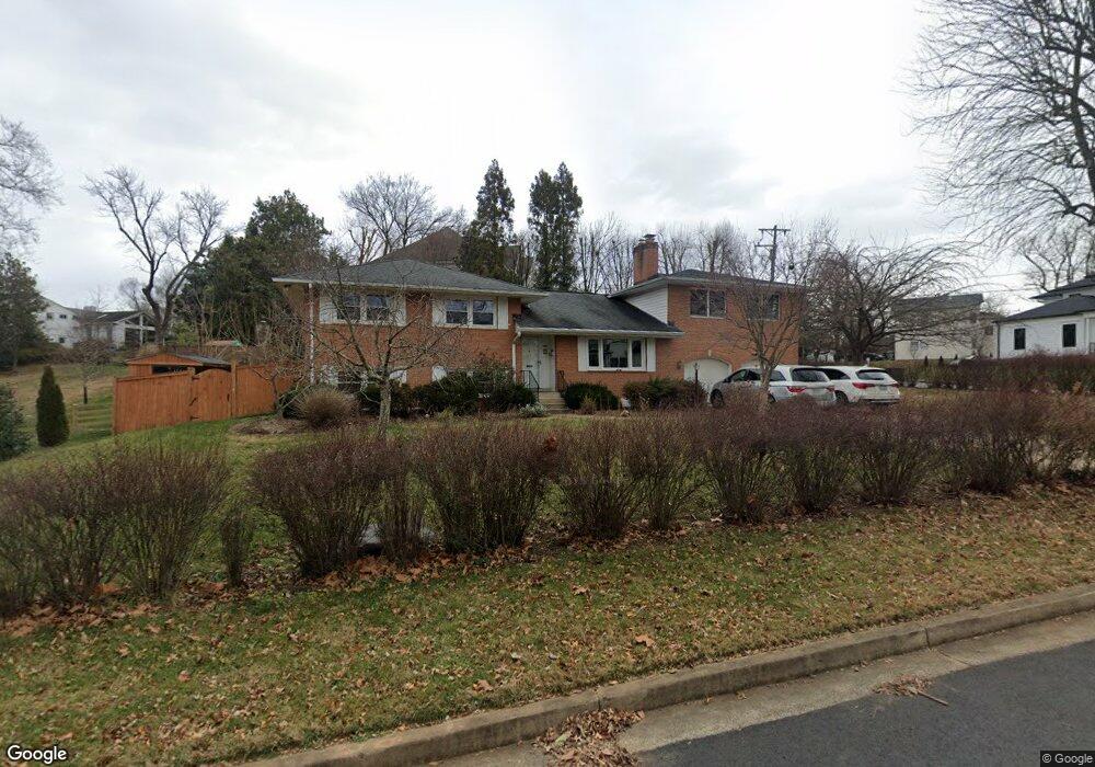 1067 Carper St, McLean, VA 22101 - photo 1