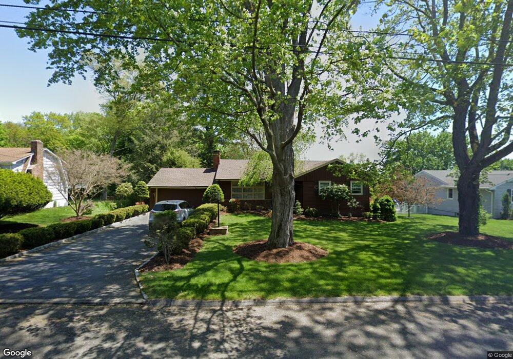 33 Hampton Rd, Trumbull, CT 06611 - photo 1