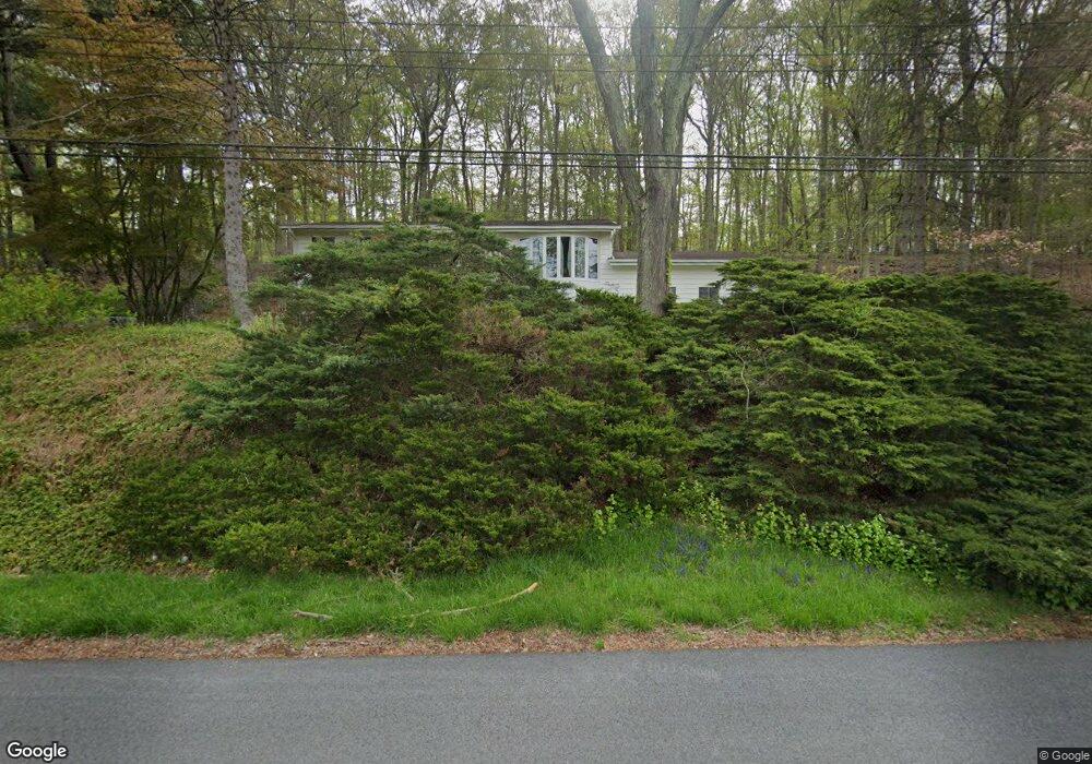 2220 van Cortlandt Cir, Yorktown Heights, NY 10598 - photo 1