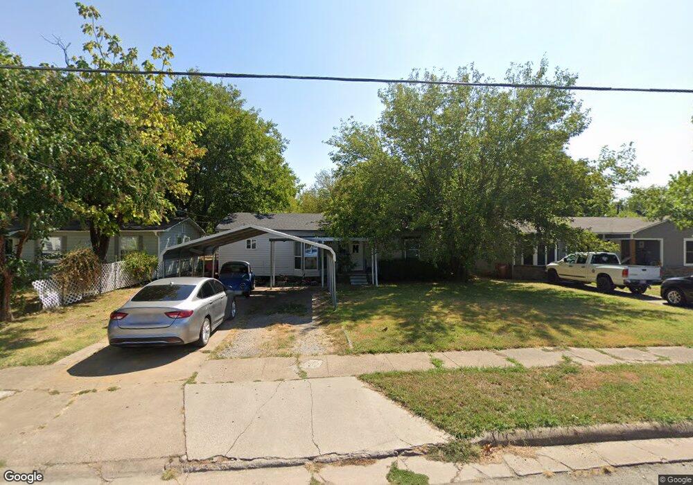 1228 Pecan St, Bonham, TX 75418 - photo 1