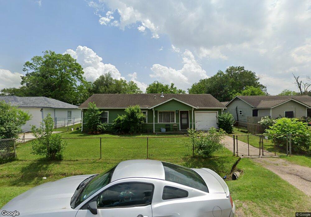 7622 W Knoll St, Houston, TX 77028 - photo 1