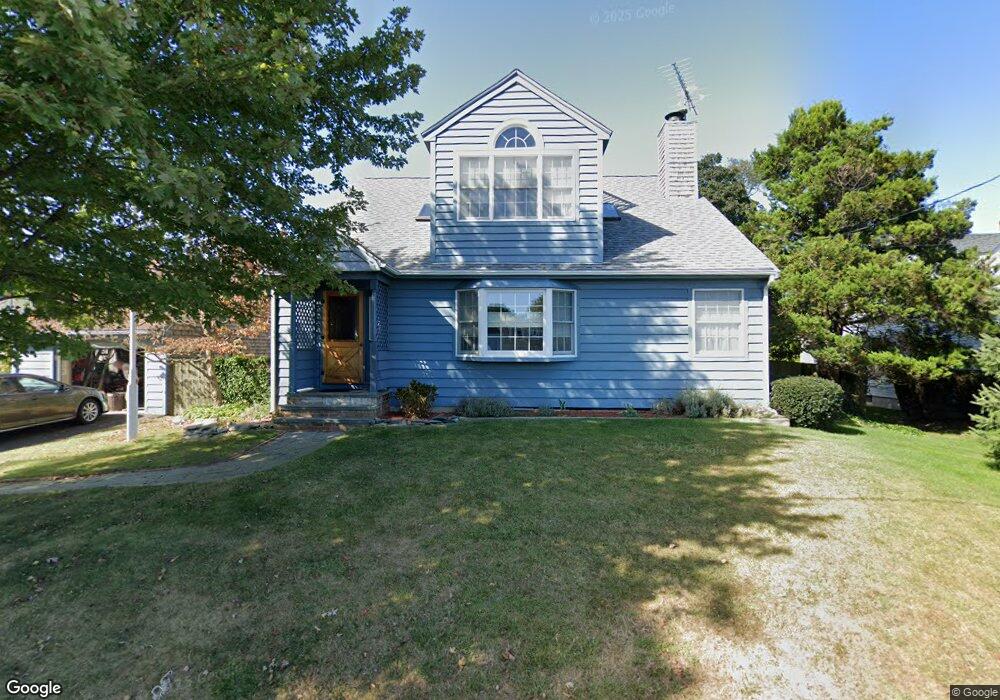 48 Ellery Rd, Newport, RI 02840 - photo 1