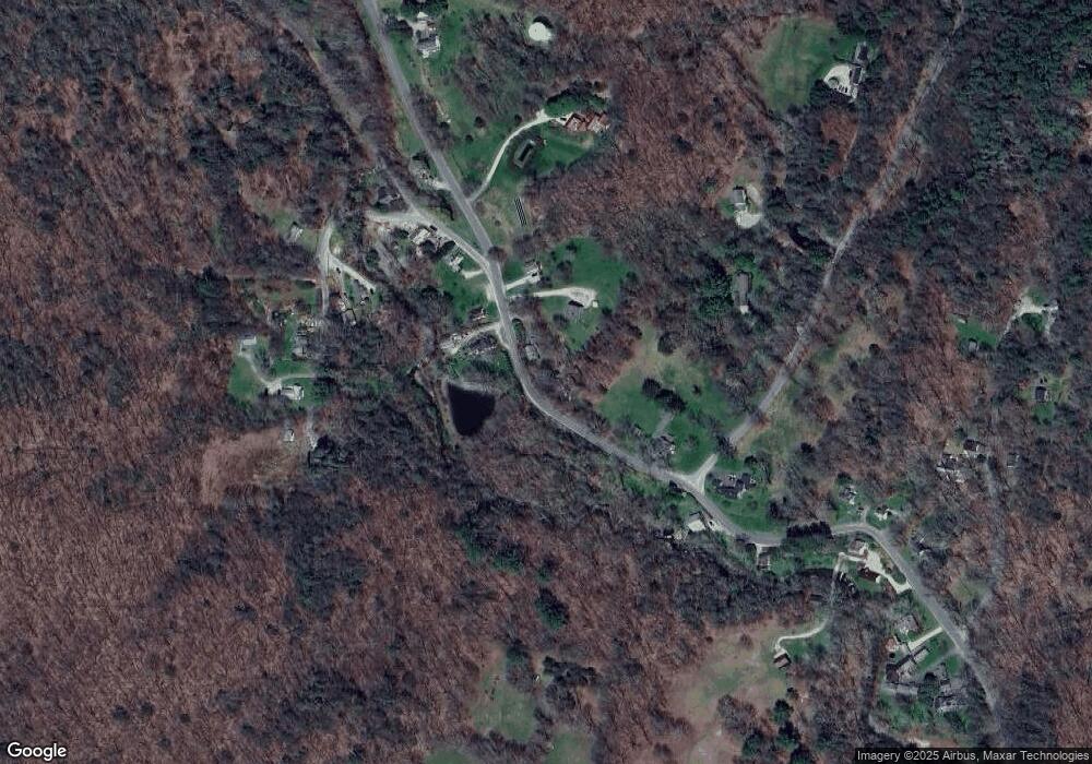 135 Factory St, Salisbury, CT 06068 - photo 1