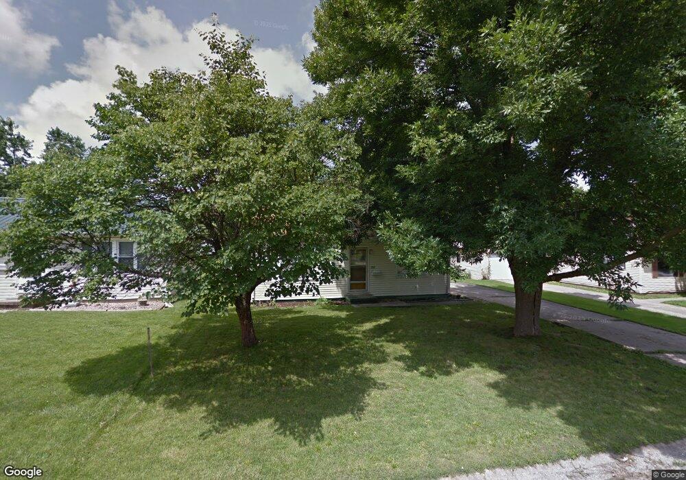 809 N 28th St, Mattoon, IL 61938 - photo 1