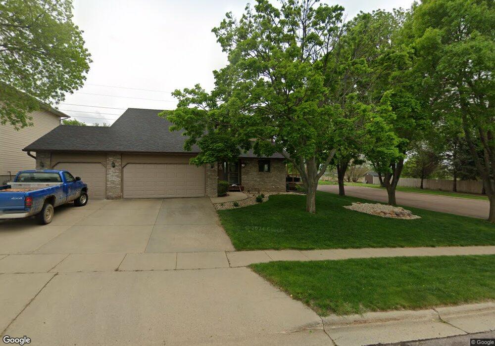 2620 S Avondale Ave, Sioux Falls, SD 57110 - photo 1