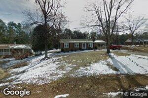208 Greentree Dr, Lexington, NC 27295