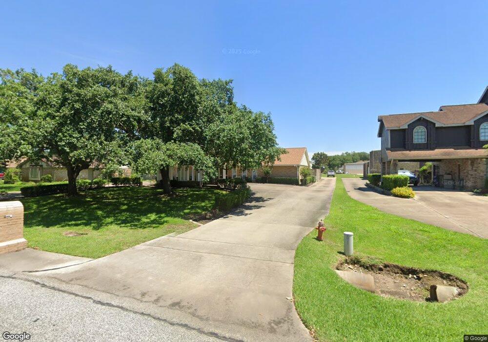 2001 Airline Dr, Friendswood, TX 77546 - photo 1