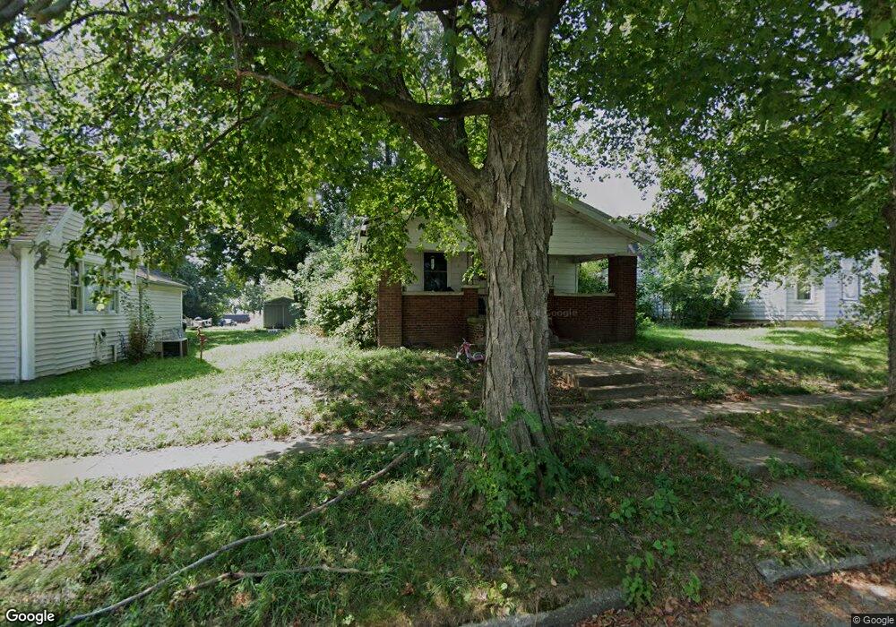 208 E 8th St, Bicknell, IN 47512 - photo 1