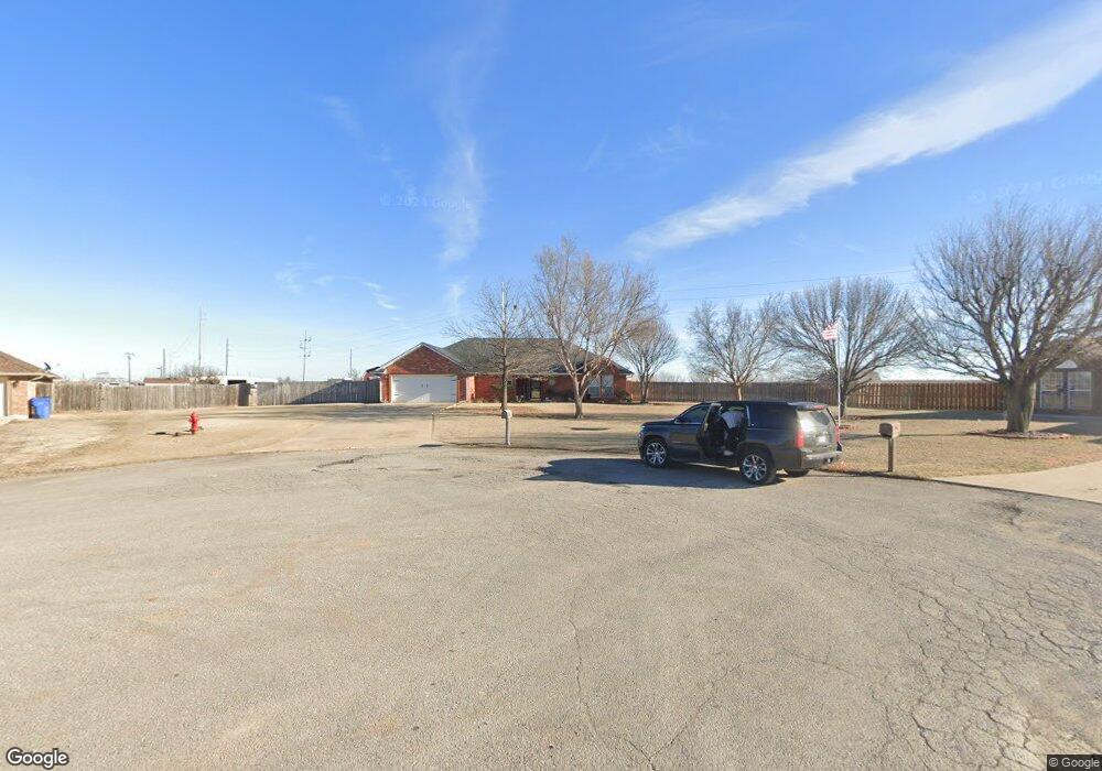 4 SW Bradbury Cir, Lawton, OK 73505 - photo 1
