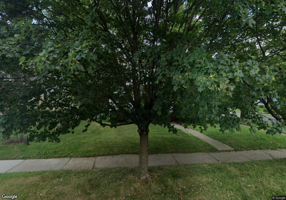 25 Forest Row, Great Neck, NY 11023 - photo 1