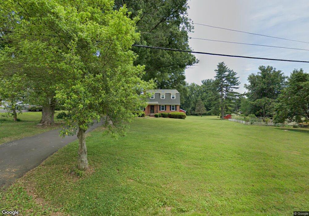 8005 Hillcrest Dr, Manassas, VA 20111 - photo 1