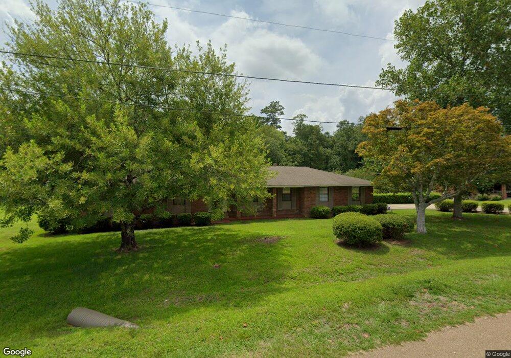 501 Comanche Dr, McComb, MS 39648 - photo 1