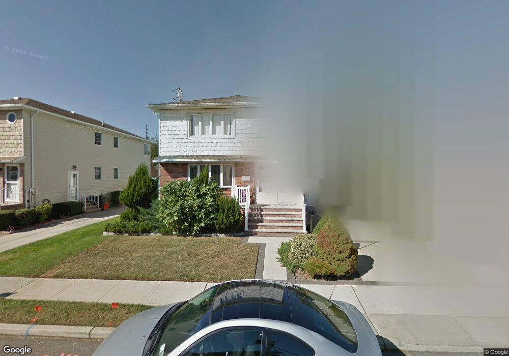 43 Farnum Blvd, Franklin Square, NY 11010 - photo 1