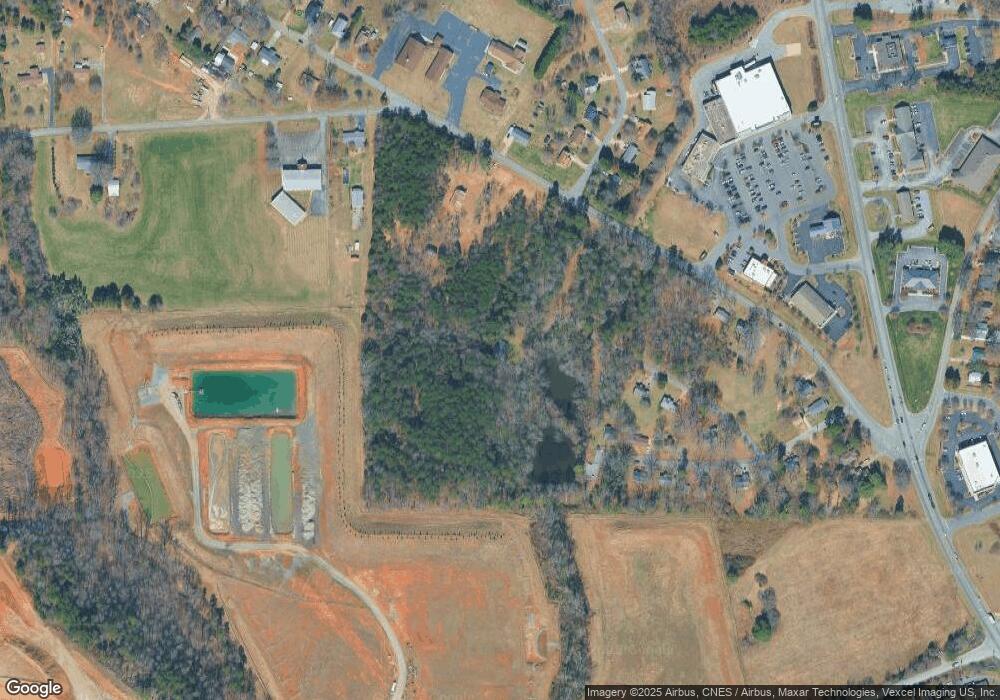 415 Marjorie Rd, Statesville, NC 28625 - photo 1