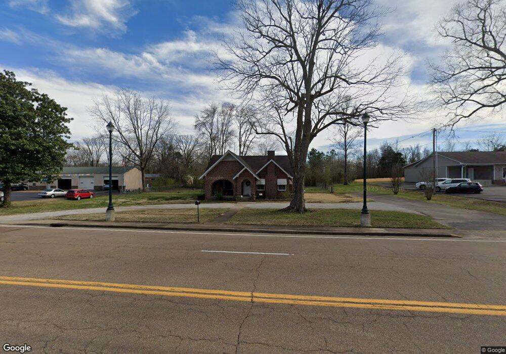 309 W Main St, Parsons, TN 38363 - photo 1