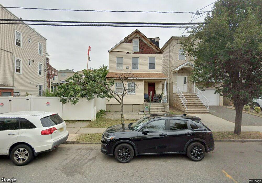 135 Pine St, Elizabethport, NJ 07206 - photo 1