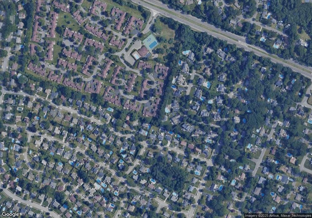 18 Ashley Cir, ComMacK, NY 11725 - photo 1