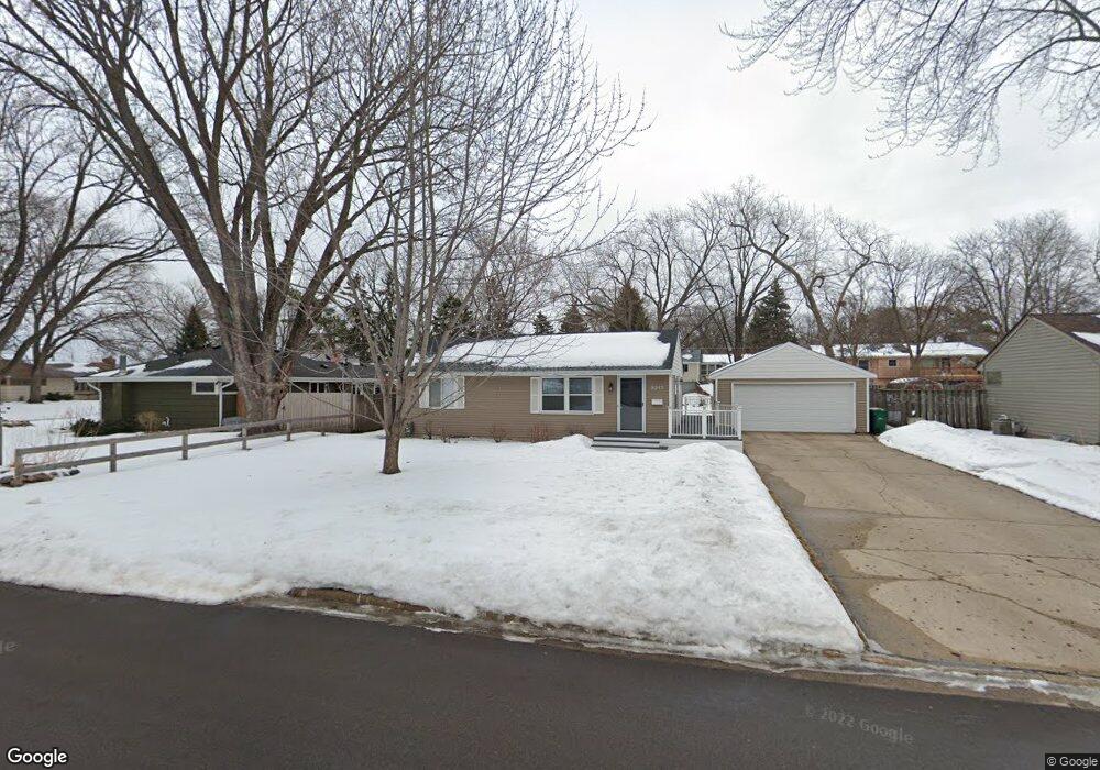 8043 Dupont Ave S, Bloomington, MN 55420 - photo 1