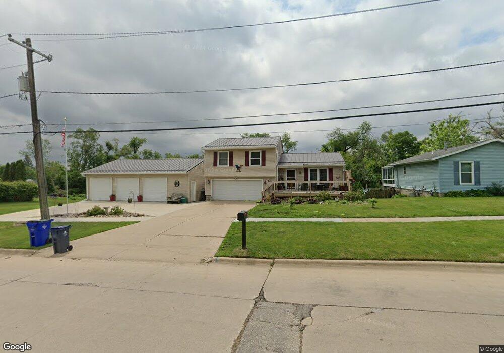 53 33rd Ave SW, Cedar Rapids, IA 52404 - photo 1