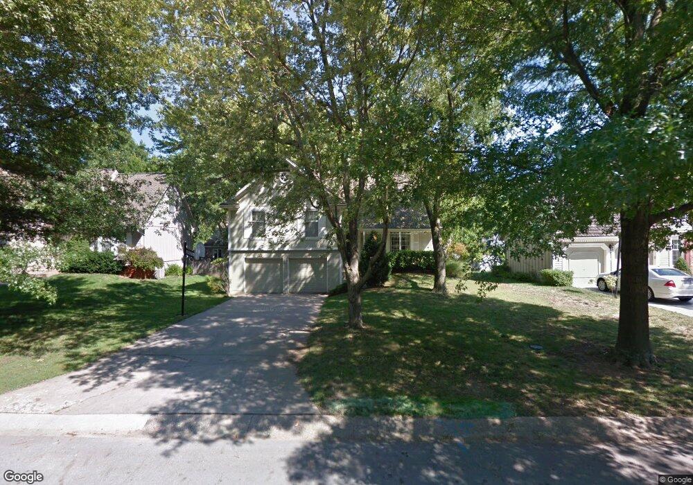 8519 Constance St, Lenexa, KS 66215 - photo 1