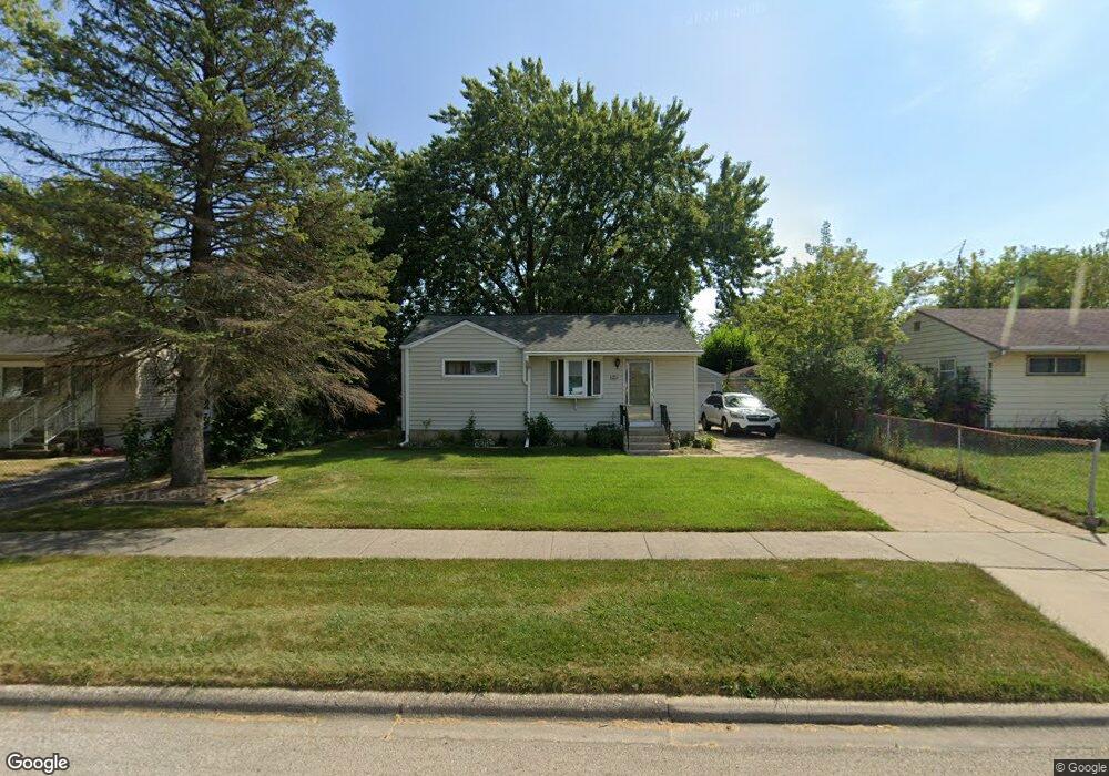 2631 Mohawk Rd, Waukegan, IL 60087 - photo 1