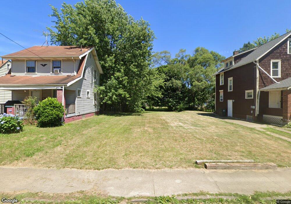 1426 Struble Ave NE, Canton, OH 44705 - photo 1