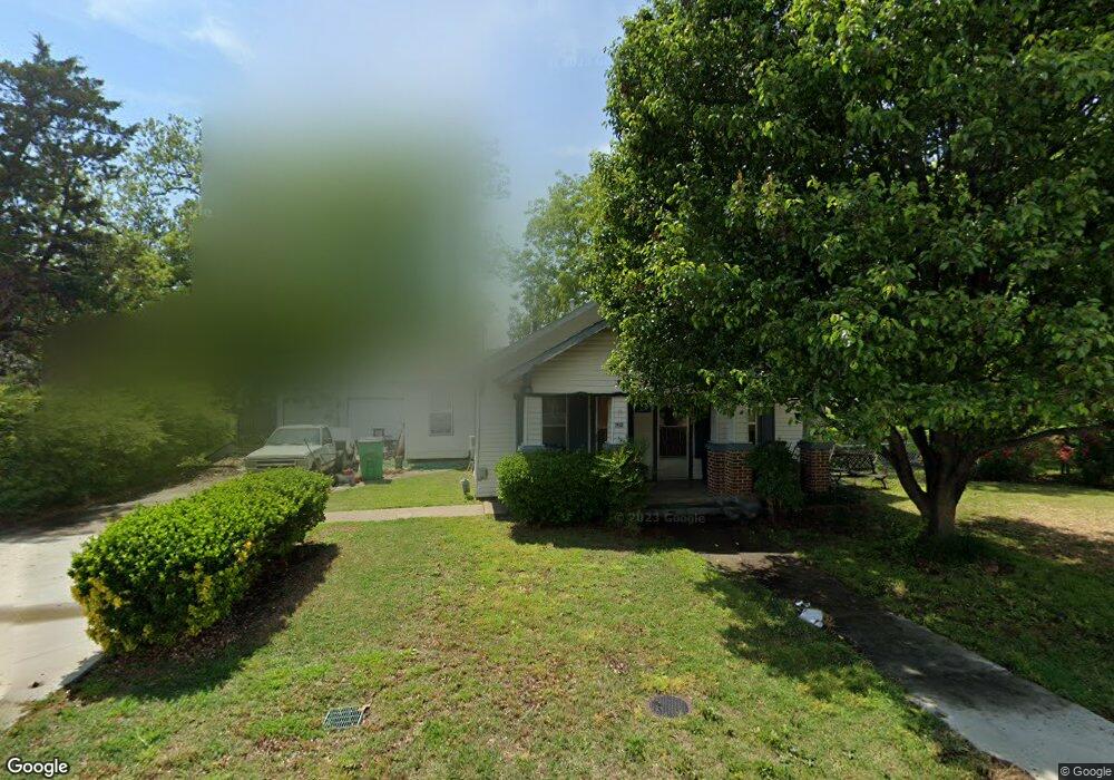 901 N Culberson St, Gainesville, TX 76240 - photo 1