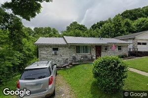221 Walker St, Sophia, WV 25921