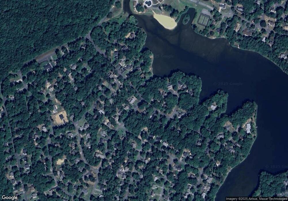 976 Lake Heritage Dr, Ruther Glen, VA 22546 - photo 1