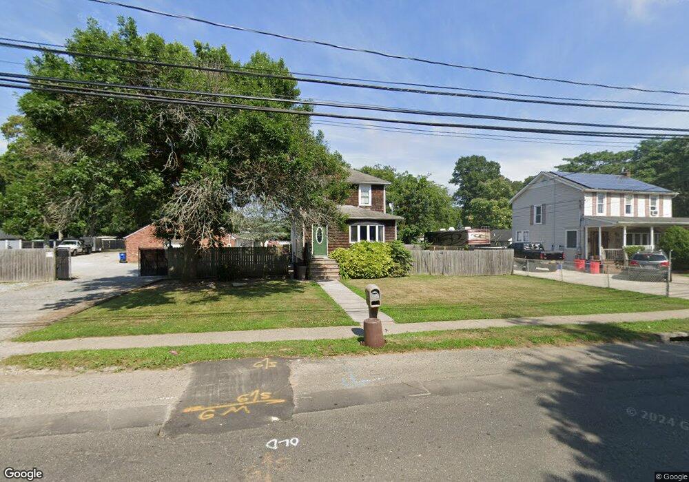 1049 Waverly Ave, Holtsville, NY 11742 - photo 1