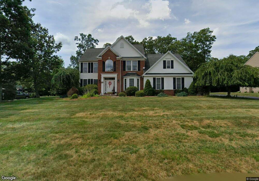 1050 Woodberry Dr, Mountain Top, PA 18707 - photo 1