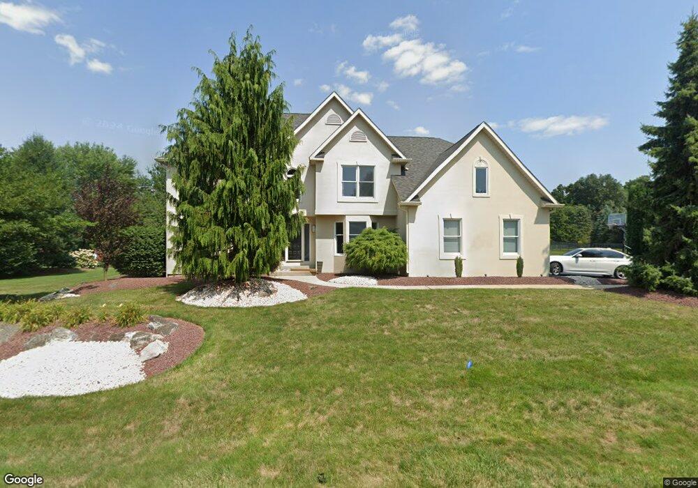 450 Hemlock Ln, Nazareth, PA 18064 - photo 1