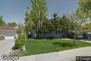 720 E 8th St, Chadron, NE 69337