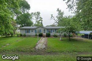 210 E Rogers Ave, Witt, IL 62094