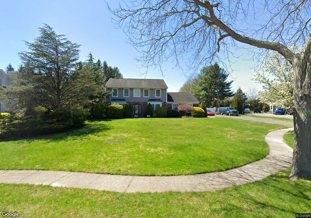 40 Whitebirch Ln, ComMacK, NY 11725 - photo 1