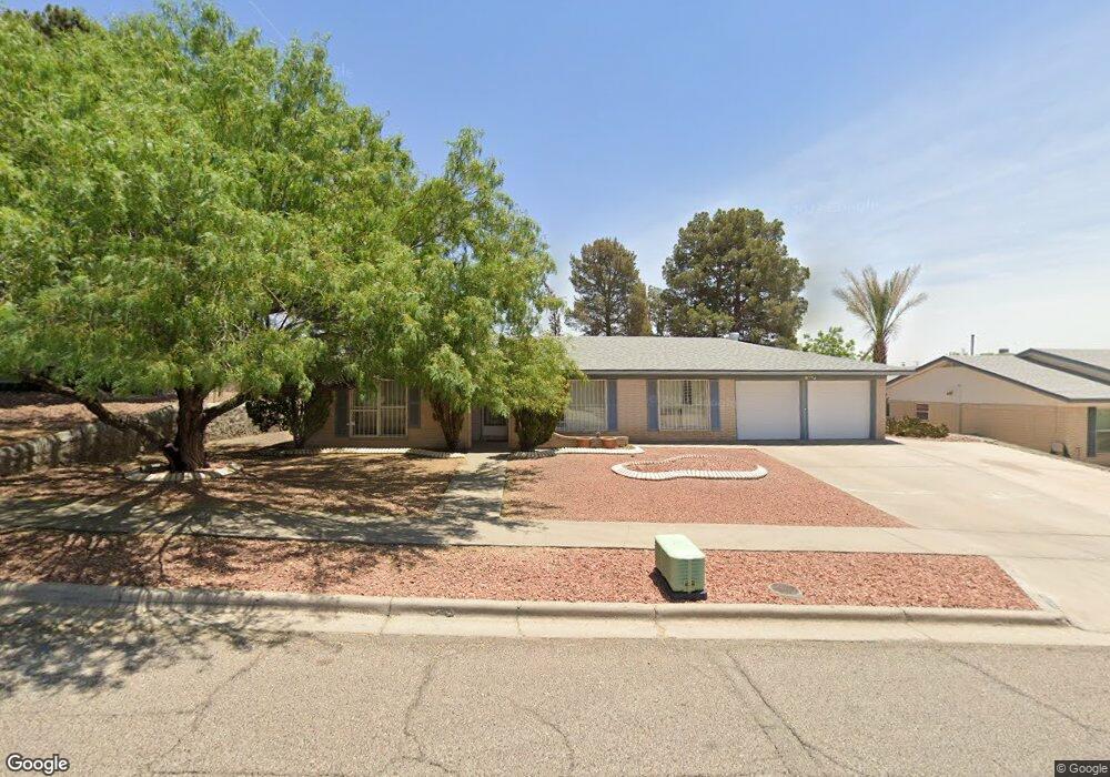 10821 Vista Alegre Dr, El Paso, TX 79935 - photo 1