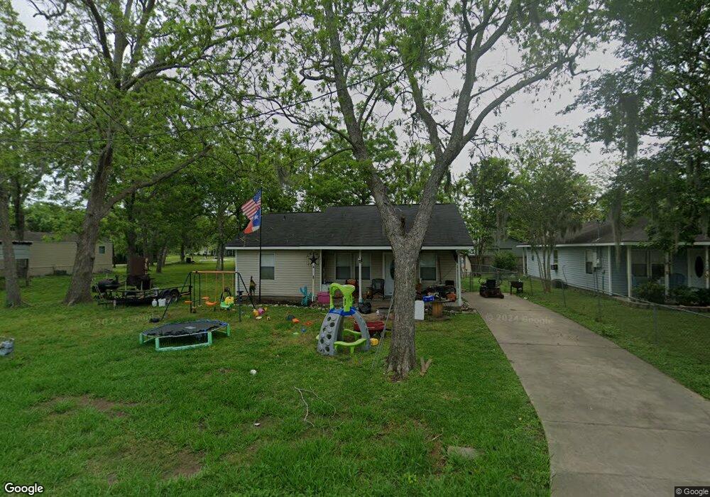 404 W Pearl St, Brazoria, TX 77422 - photo 1