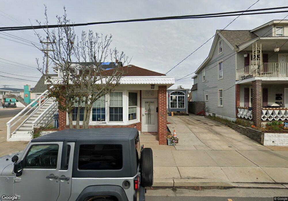 245 W Wildwood Ave, Wildwood, NJ 08260 - photo 1